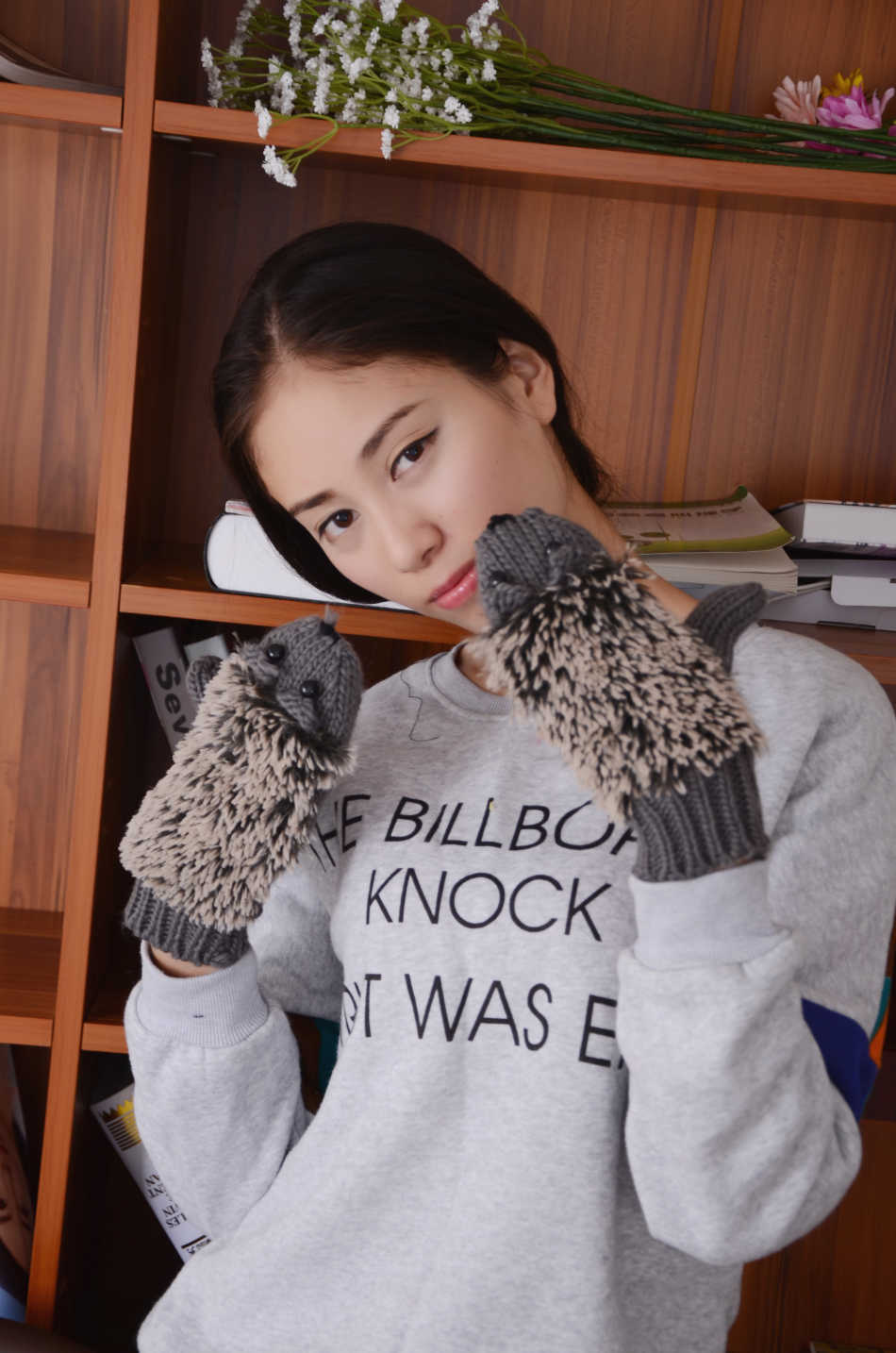 Women's Full Finger Cartoon Hedgehog Winter Korean Gloves