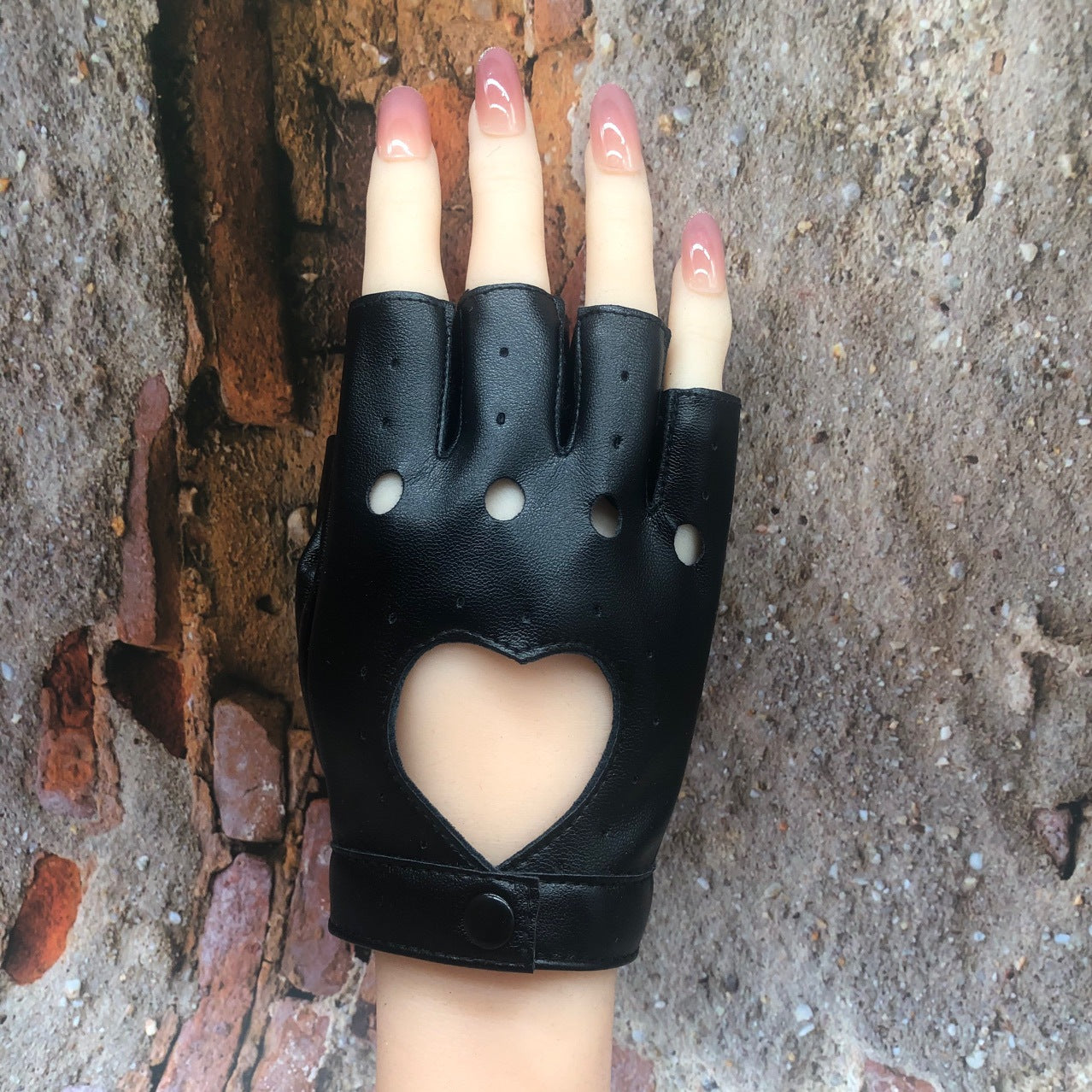 Women's Peach Heart Nightclub Punk Hip Hop Performance Fingerless Gloves