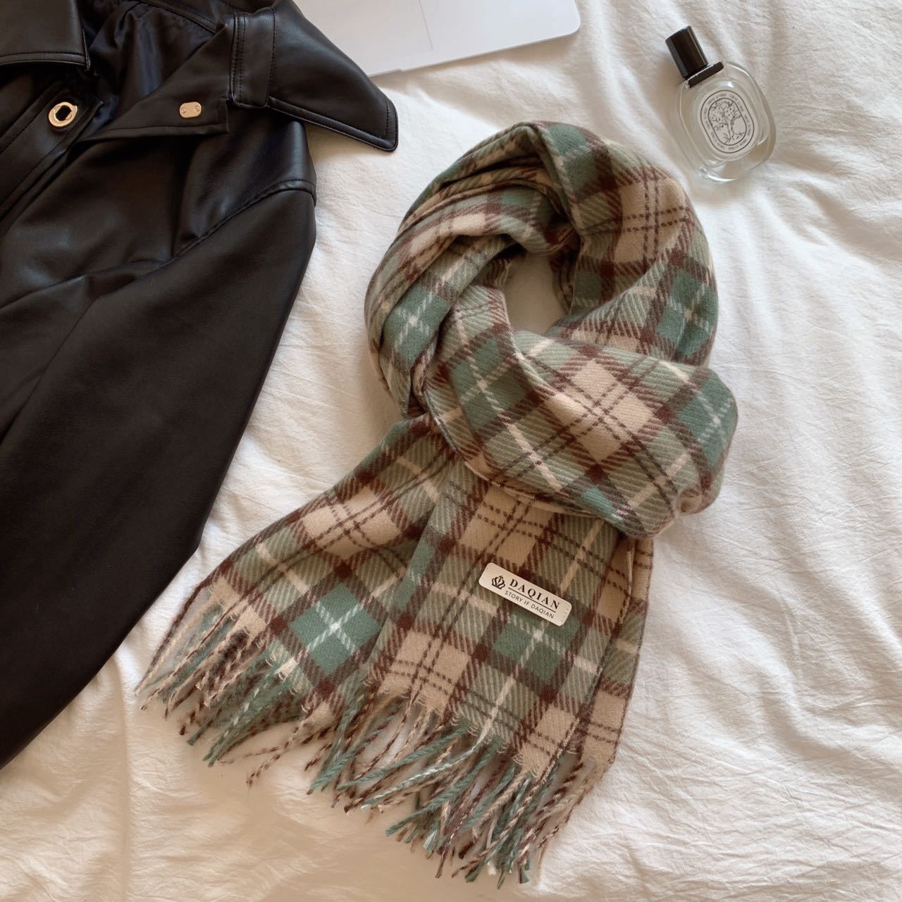 Women's High-grade Check Warm Korean Style Plaid Scarfs