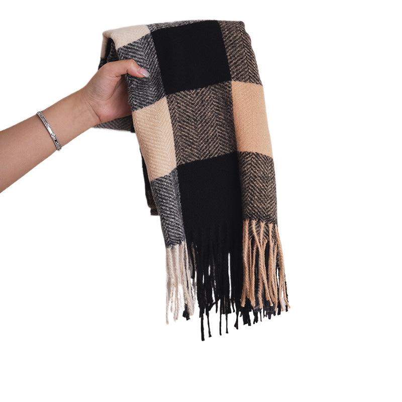 Women's Fashionable Corrugated Plaid Warm British Tassel Scarfs