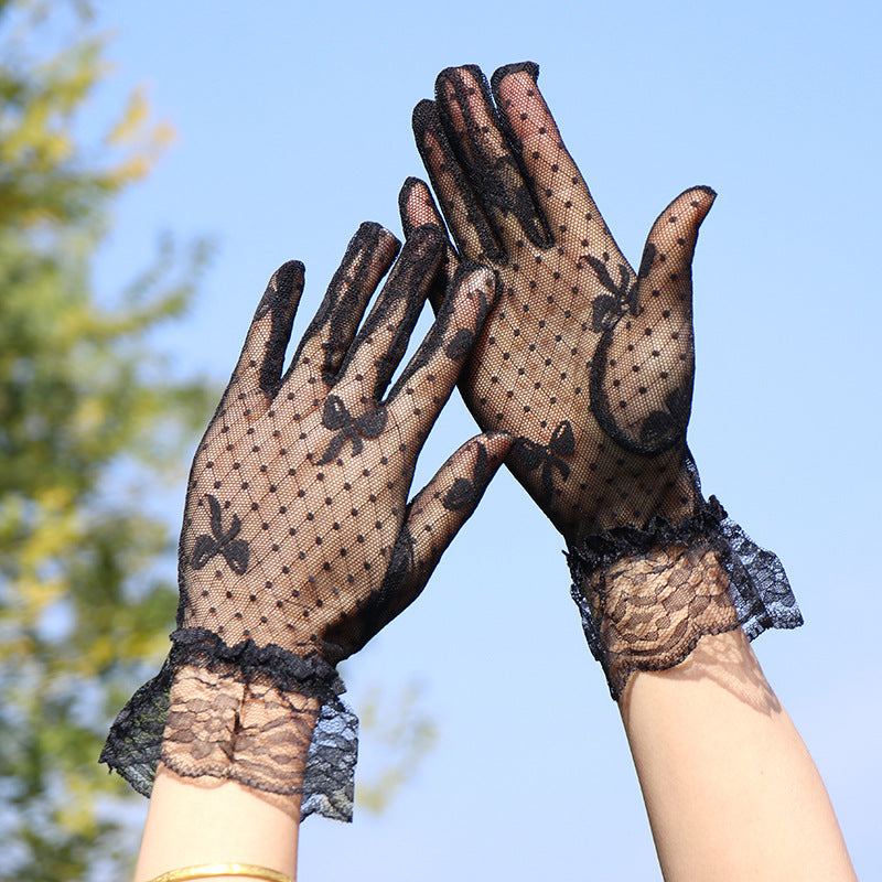 Women's Retro Sexy Black White Hollow Out Gloves