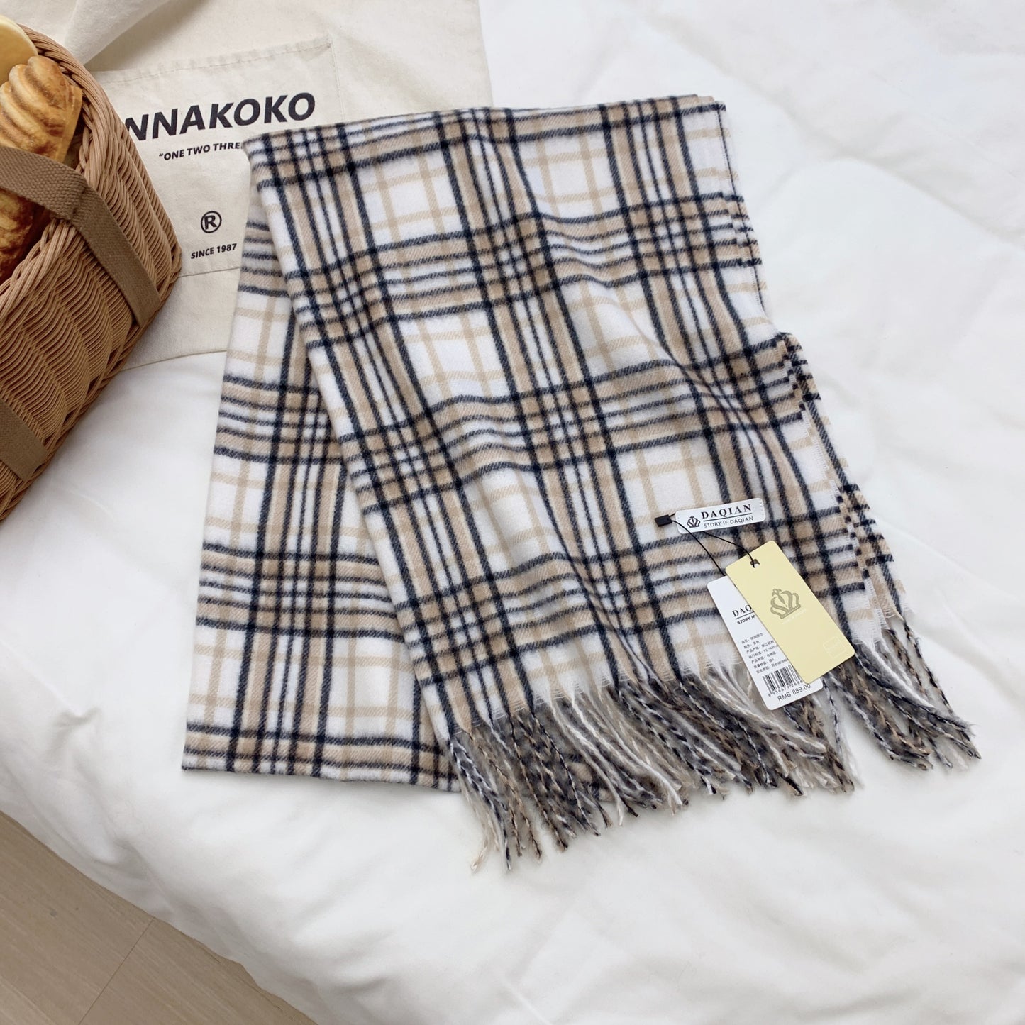 Women's High-grade Check Warm Korean Style Plaid Scarfs