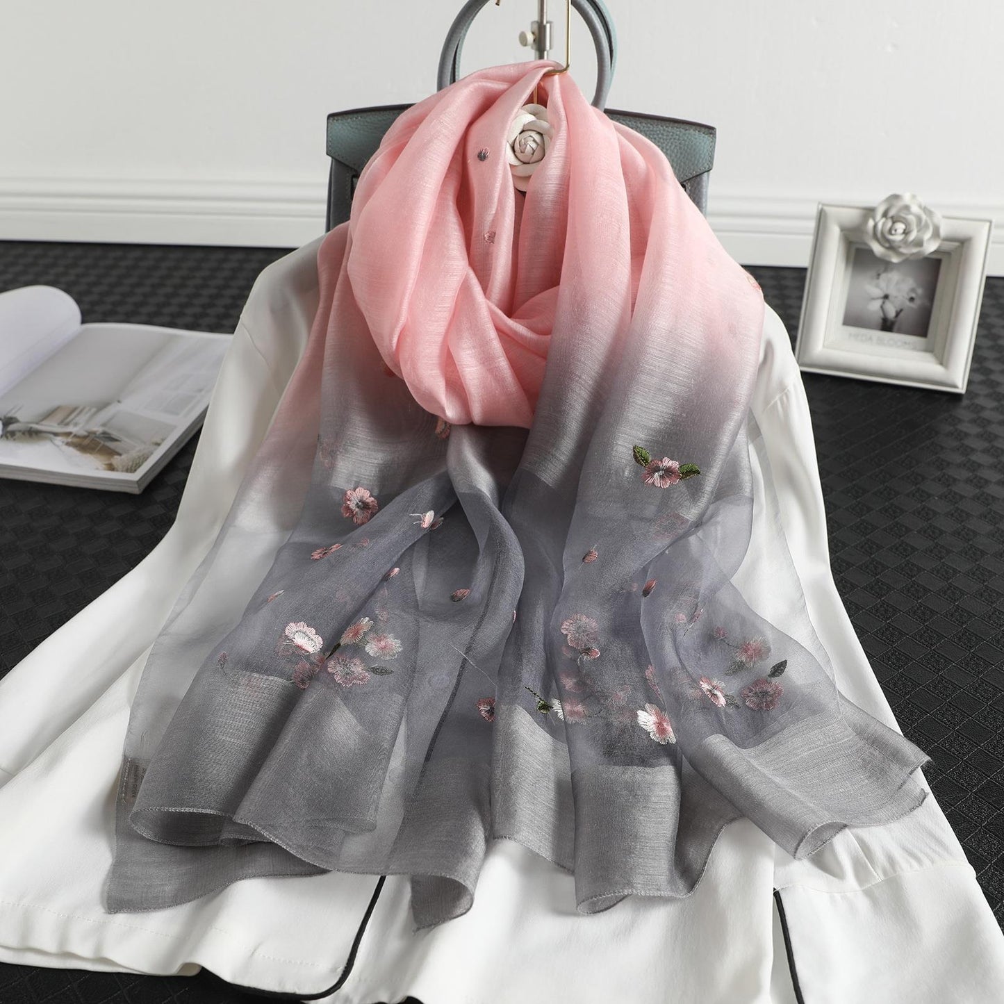 Wool Silk Female Mulberry Embroidered Gradient Scarfs