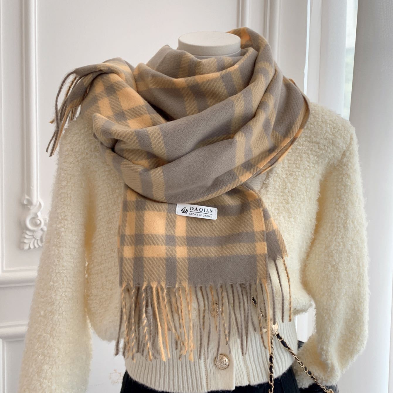 Women's High-grade Check Warm Korean Style Plaid Scarfs