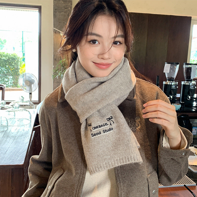 Women's Wool Fashionable Embroidery Bow Soft Glutinous Scarfs