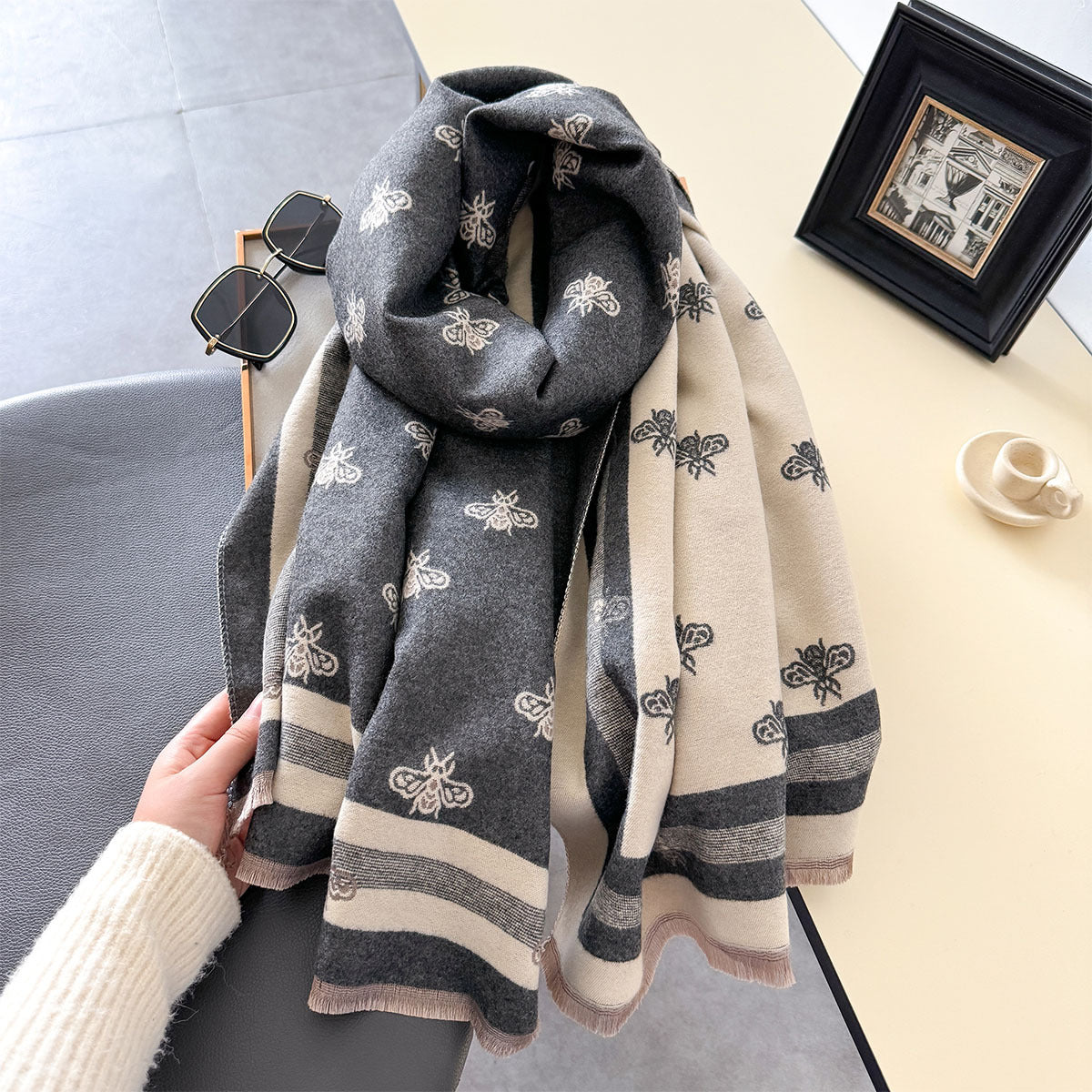 Women's Korean Geometric Fashion Double-sided Warm Thickened Scarfs