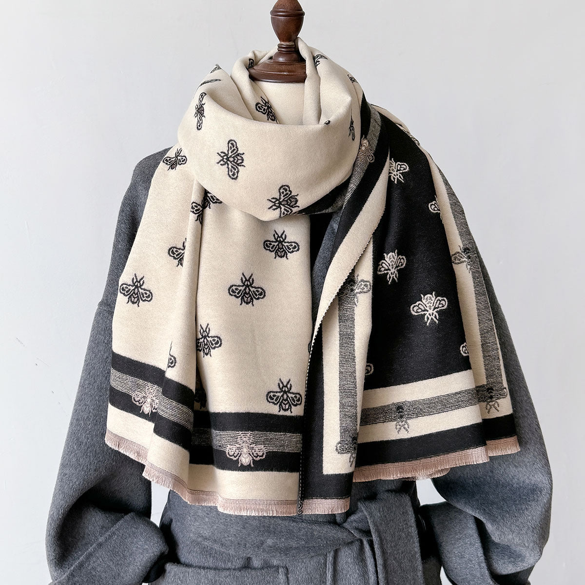 Women's Korean Geometric Fashion Double-sided Warm Thickened Scarfs