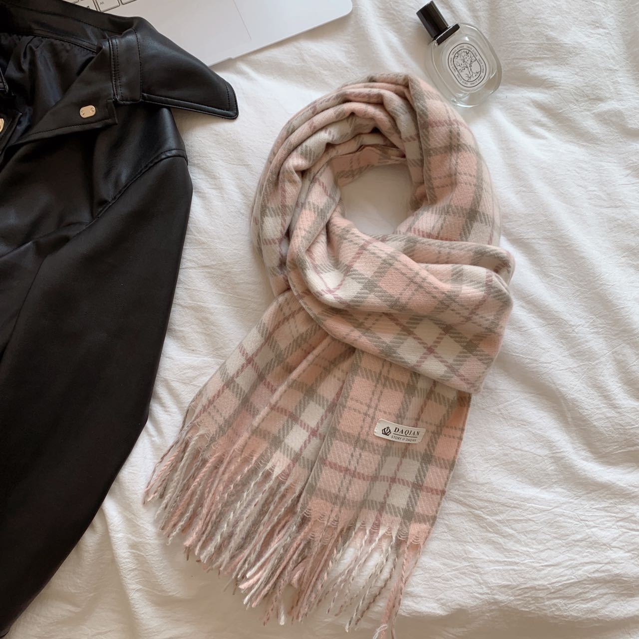 Women's High-grade Check Warm Korean Style Plaid Scarfs