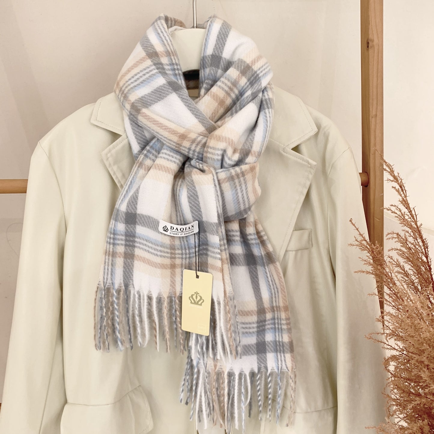 Women's High-grade Check Warm Korean Style Plaid Scarfs