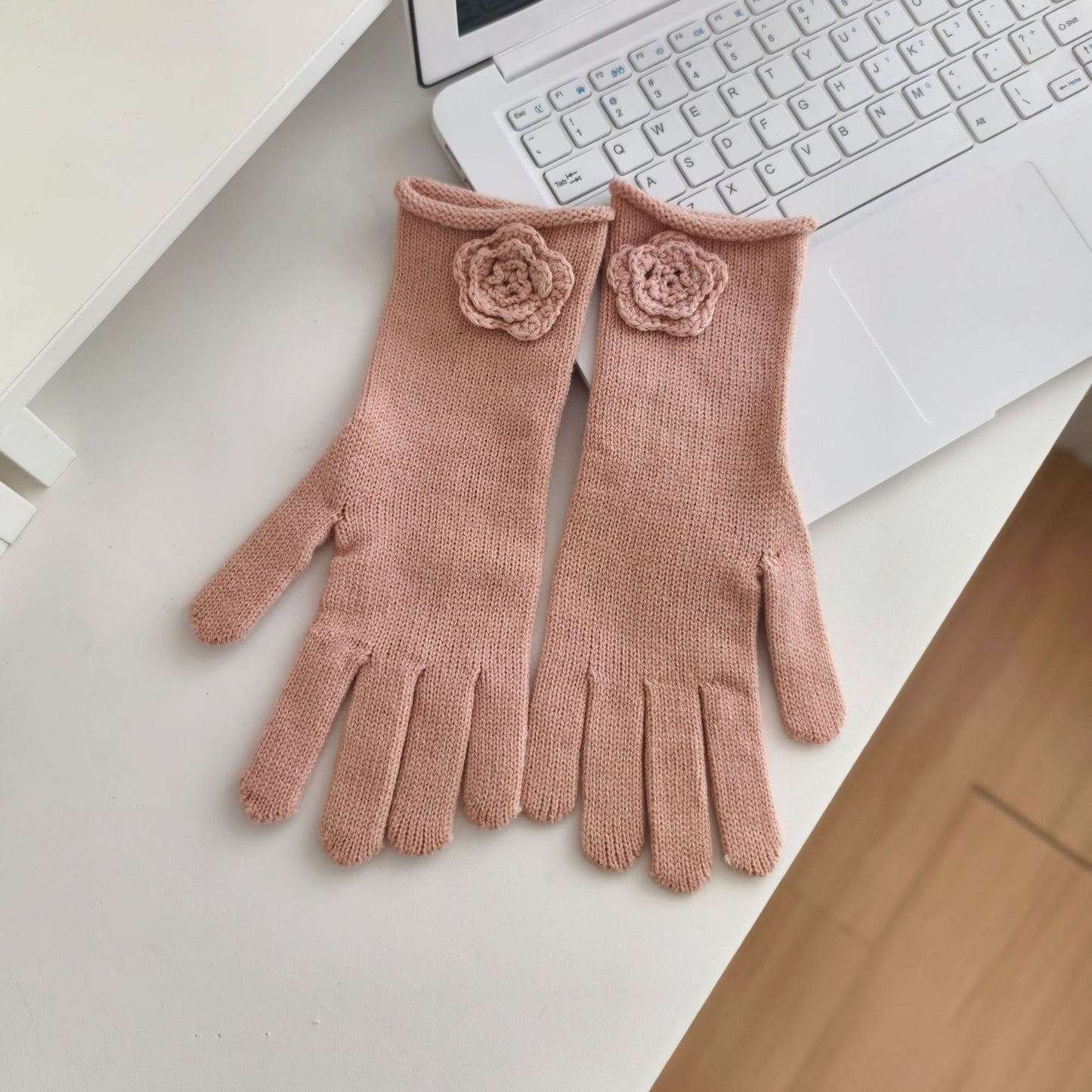 Women's Korean Style Cute Flowers Warm Touch Gloves