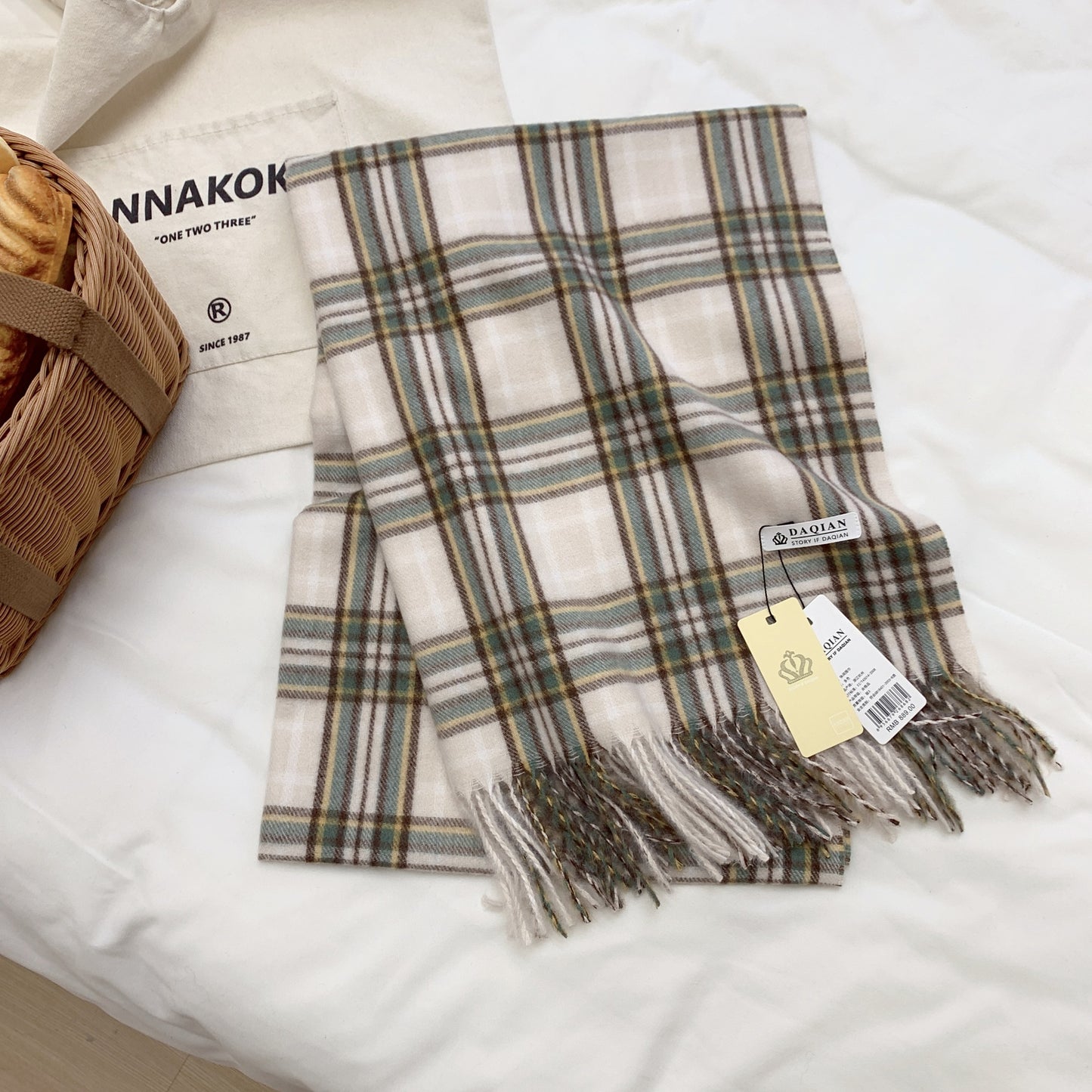 Women's High-grade Check Warm Korean Style Plaid Scarfs