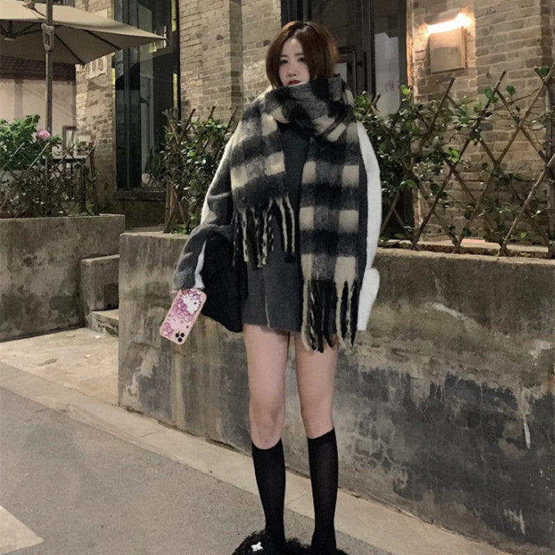 Women's Yu Winter Plaid Thickened Live Scarfs