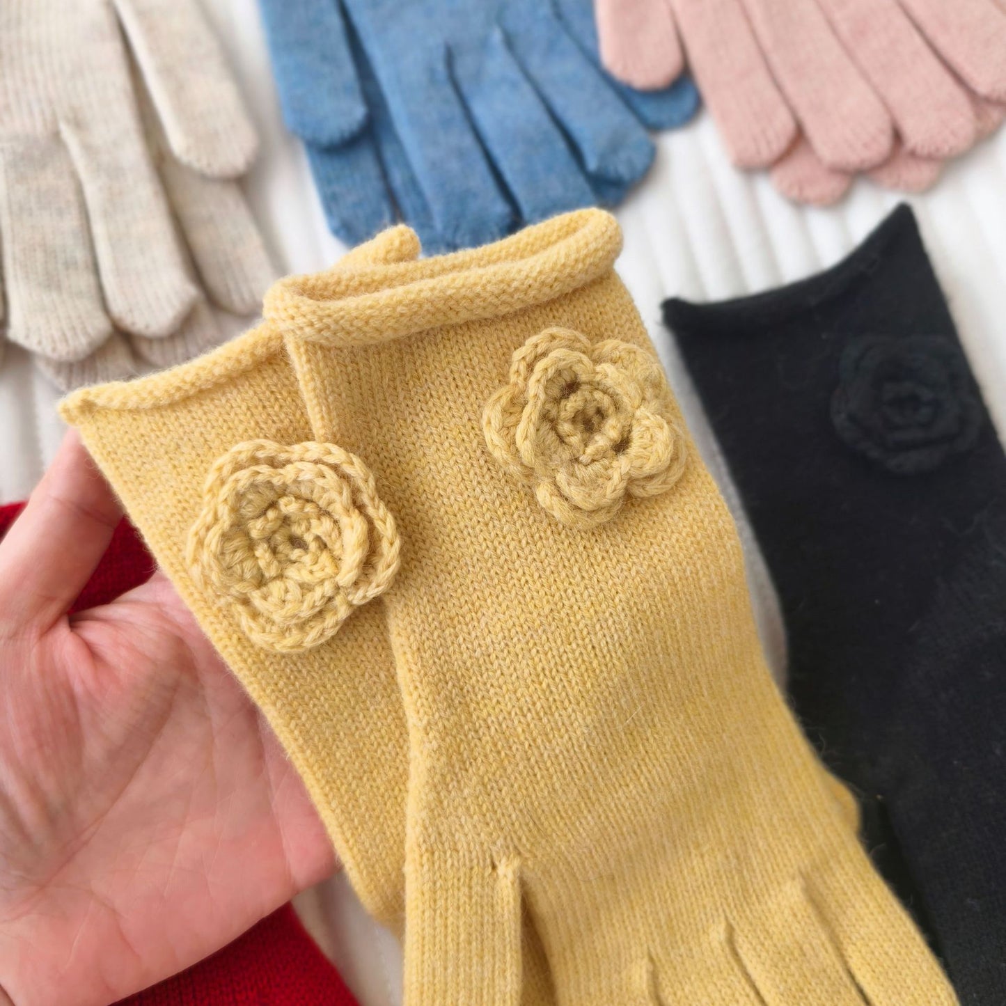 Women's Korean Style Cute Flowers Warm Touch Gloves