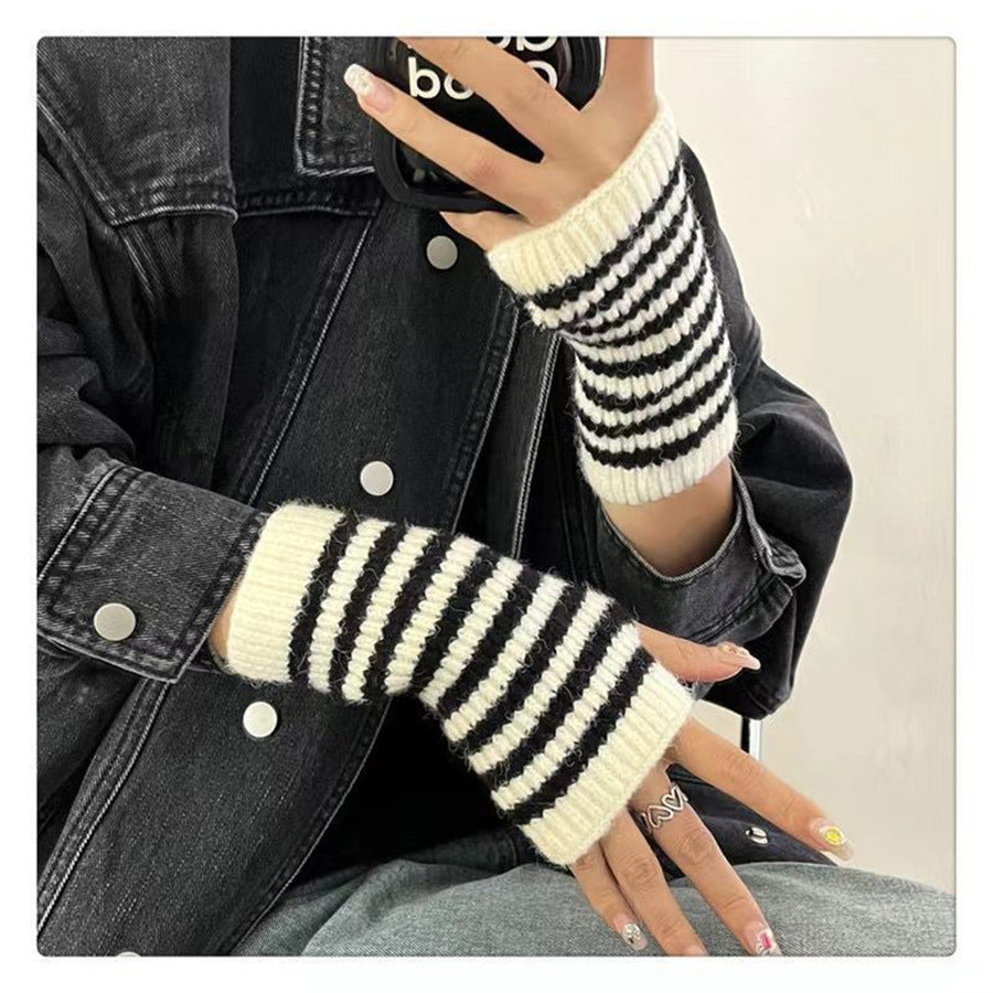 Women's Stitching Blype Knitted Wool Oversleeve Fashion Fingerless Gloves