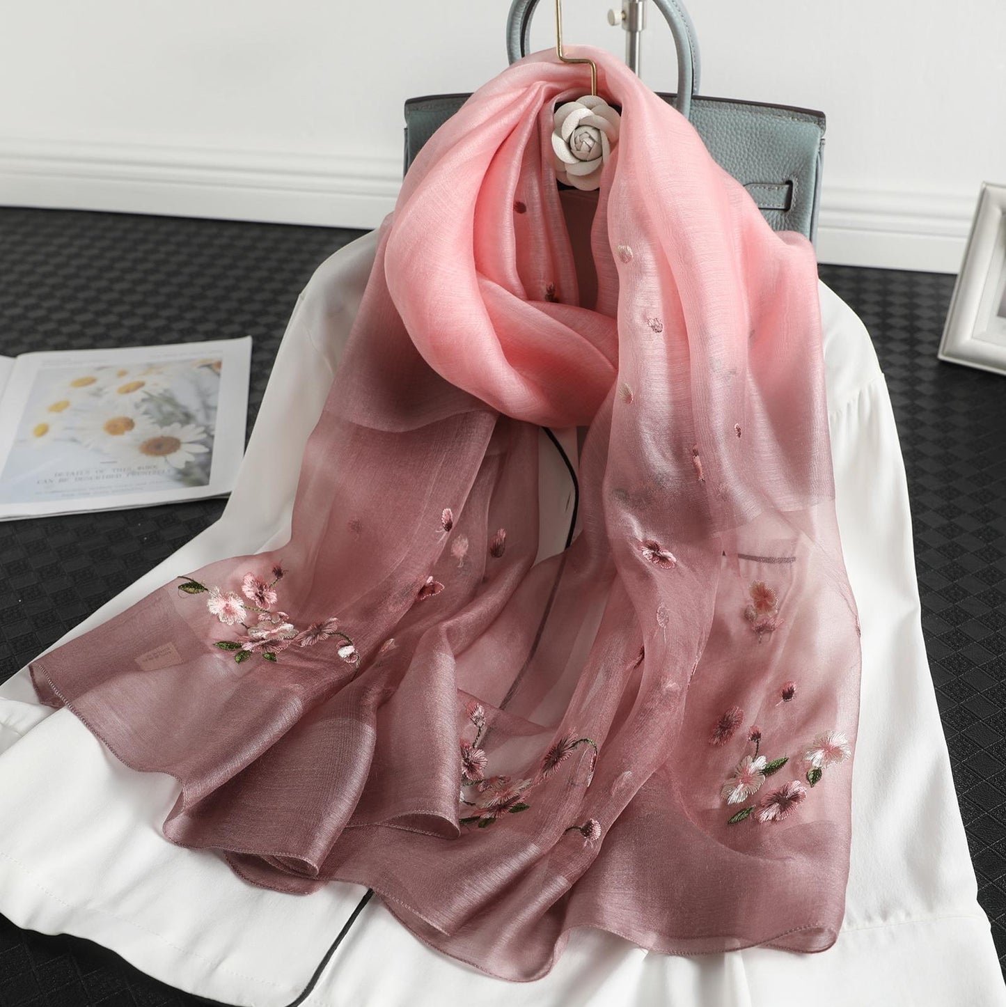 Wool Silk Female Mulberry Embroidered Gradient Scarfs