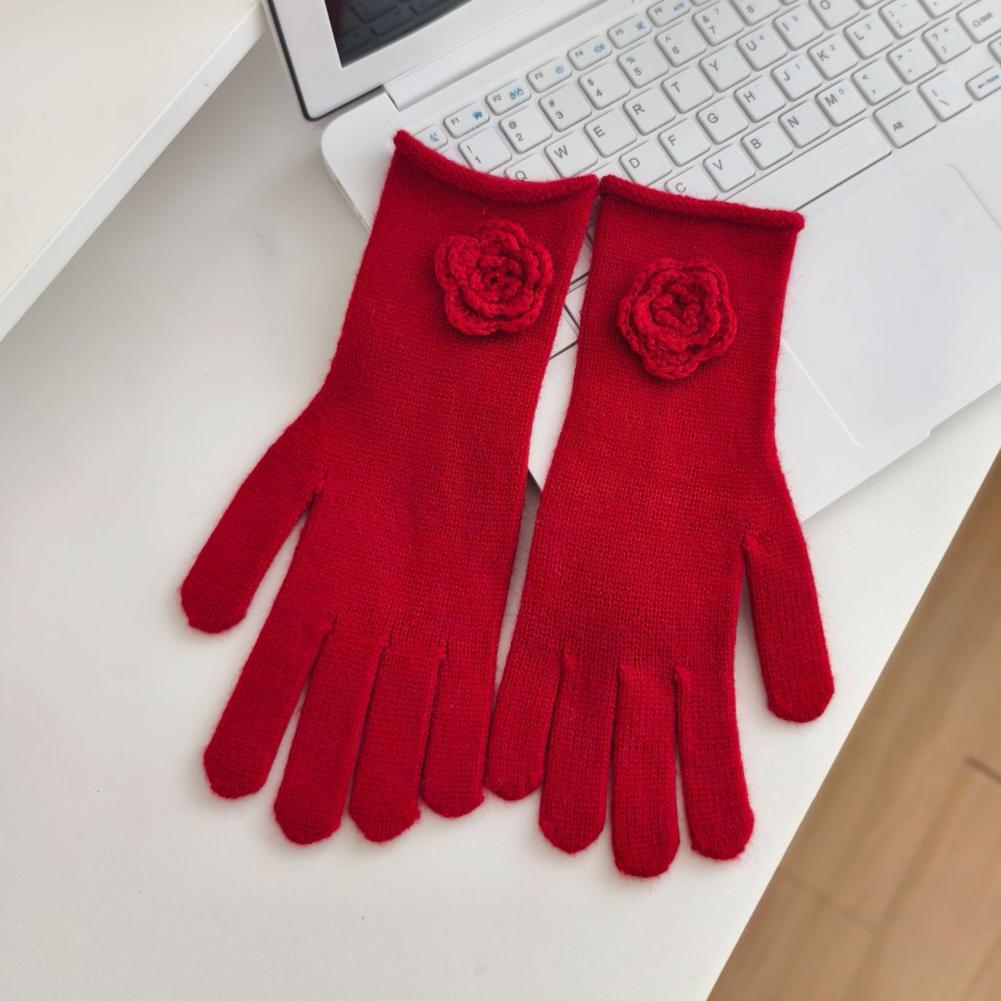 Women's Korean Style Cute Flowers Warm Touch Gloves