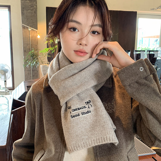 Women's Wool Fashionable Embroidery Bow Soft Glutinous Scarfs