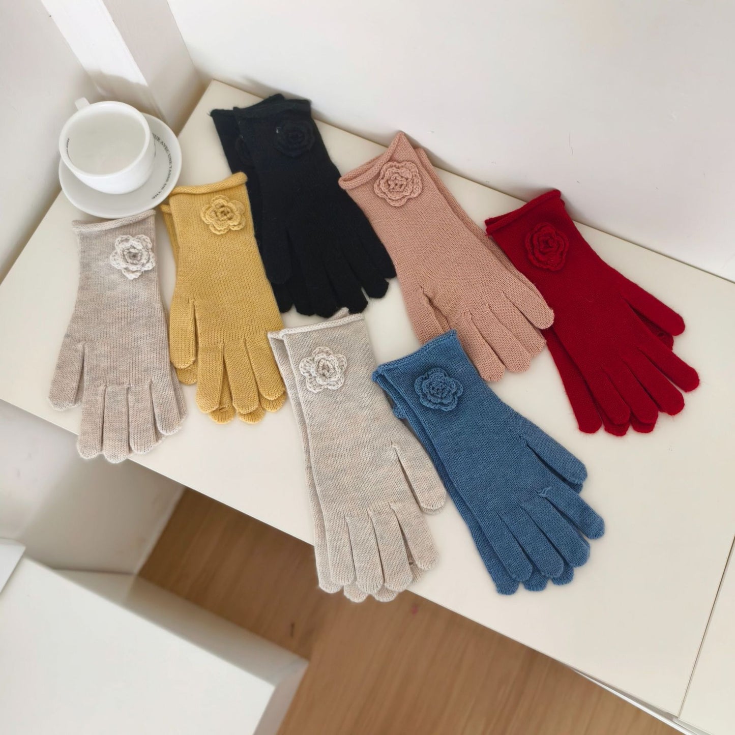 Women's Korean Style Cute Flowers Warm Touch Gloves