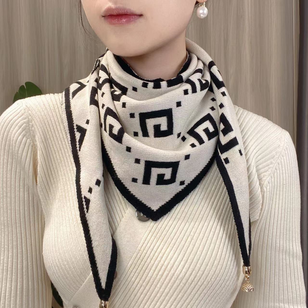 Gift Knitted Magnetic Snap Triangular Binder Fashionable Warm Scarfs