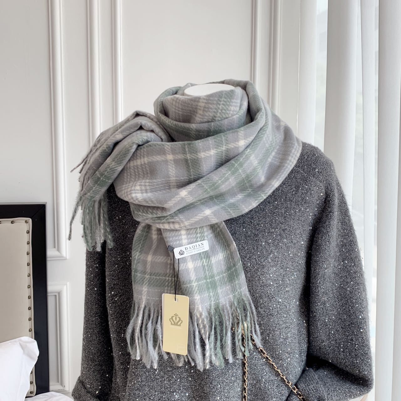 Women's High-grade Check Warm Korean Style Plaid Scarfs